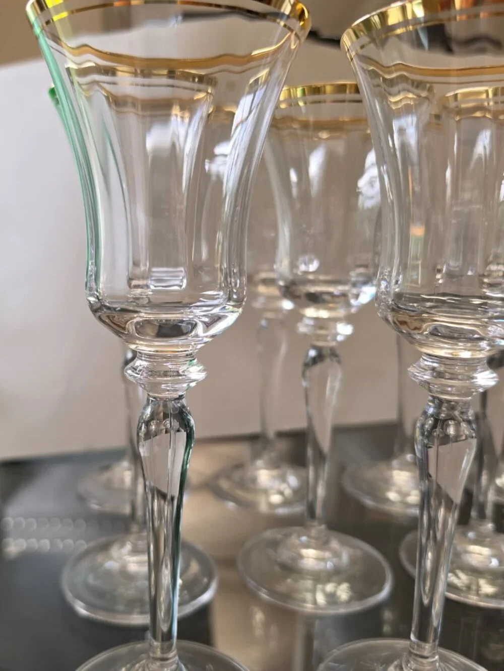 Mikasa Jamestown Crystal Gold Trim Blown Glass (Austria) D/C 12 wine glasses
